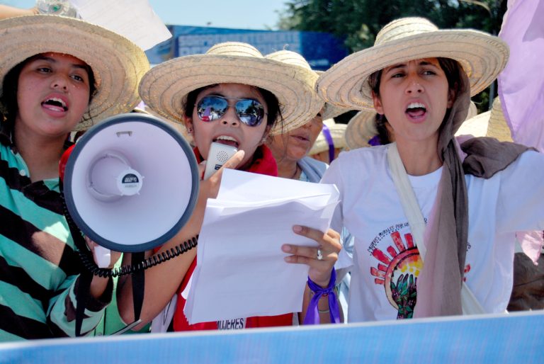 Nu får det vara slut på våld mot kvinnor!