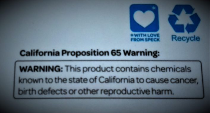 Numera måste alla glyfosatprodukter förses med denna cancervarning i Kalifornien. Foto Lari Honkanen
