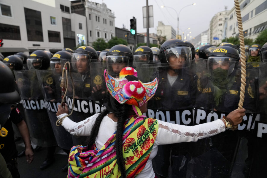 Rasism och djupt socialt missnöje bakom protesterna i Peru